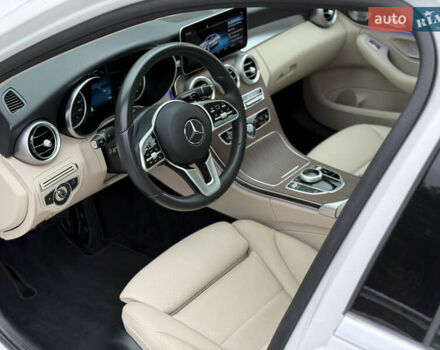 Белый Мерседес Ц-Класс, объемом двигателя 2 л и пробегом 97 тыс. км за 26999 $, фото 18 на Automoto.ua