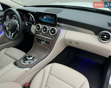 Белый Мерседес Ц-Класс, объемом двигателя 2 л и пробегом 97 тыс. км за 26999 $, фото 58 на Automoto.ua