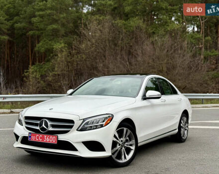Белый Мерседес Ц-Класс, объемом двигателя 2 л и пробегом 97 тыс. км за 26999 $, фото 1 на Automoto.ua
