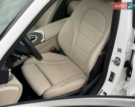 Белый Мерседес Ц-Класс, объемом двигателя 2 л и пробегом 97 тыс. км за 26999 $, фото 26 на Automoto.ua