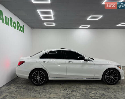 Белый Мерседес Ц-Класс, объемом двигателя 1.99 л и пробегом 40 тыс. км за 28400 $, фото 3 на Automoto.ua