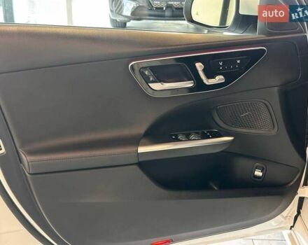 Білий Мерседес Ц-Клас, об'ємом двигуна 2 л та пробігом 30 тис. км за 39990 $, фото 13 на Automoto.ua