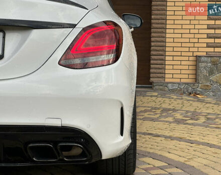 Белый Мерседес Ц-Класс, объемом двигателя 1.99 л и пробегом 84 тыс. км за 32500 $, фото 3 на Automoto.ua