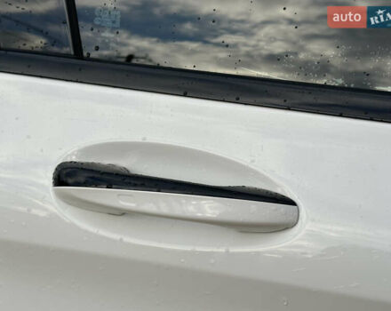 Белый Мерседес Ц-Класс, объемом двигателя 1.99 л и пробегом 84 тыс. км за 32500 $, фото 23 на Automoto.ua