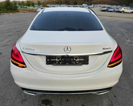 Білий Мерседес Ц-Клас, об'ємом двигуна 2 л та пробігом 70 тис. км за 8700 $, фото 2 на Automoto.ua