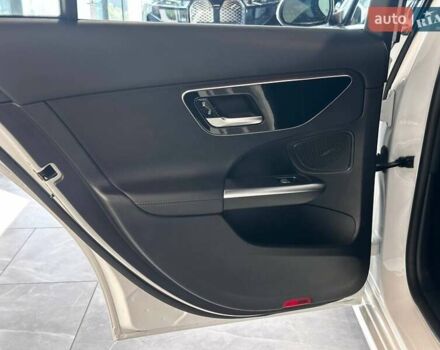 Білий Мерседес Ц-Клас, об'ємом двигуна 2 л та пробігом 36 тис. км за 39990 $, фото 32 на Automoto.ua