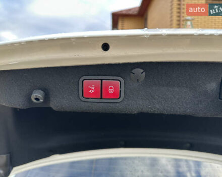 Белый Мерседес Ц-Класс, объемом двигателя 1.99 л и пробегом 84 тыс. км за 32500 $, фото 26 на Automoto.ua