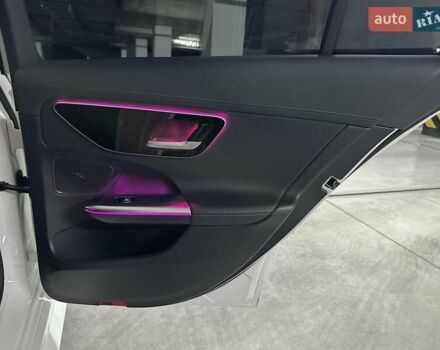 Белый Мерседес Ц-Класс, объемом двигателя 1.99 л и пробегом 30 тыс. км за 52000 $, фото 31 на Automoto.ua