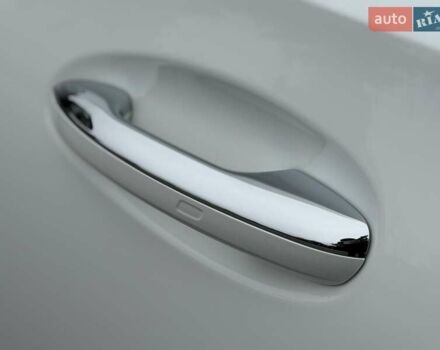 Білий Мерседес Ц-Клас, об'ємом двигуна 1.99 л та пробігом 5 тис. км за 53000 $, фото 11 на Automoto.ua