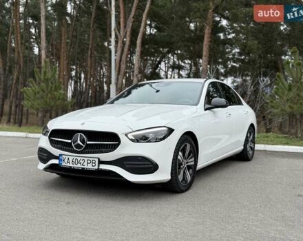 Білий Мерседес Ц-Клас, об'ємом двигуна 1.99 л та пробігом 5 тис. км за 53000 $, фото 1 на Automoto.ua