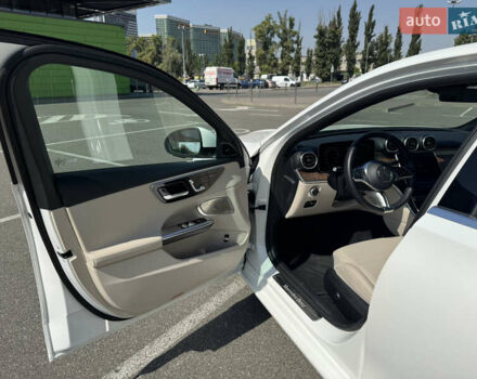 Білий Мерседес Ц-Клас, об'ємом двигуна 2 л та пробігом 8 тис. км за 41500 $, фото 52 на Automoto.ua