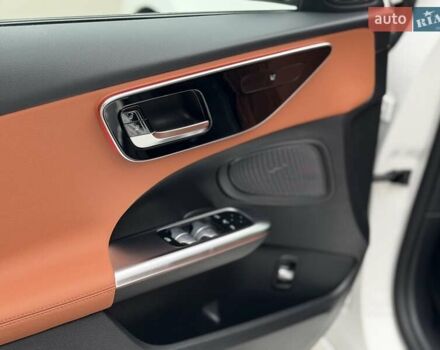 Білий Мерседес Ц-Клас, об'ємом двигуна 1.99 л та пробігом 5 тис. км за 53000 $, фото 26 на Automoto.ua