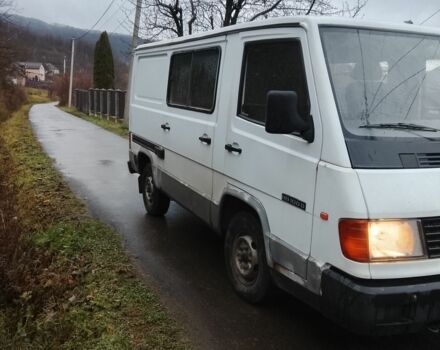 Білий Мерседес Ц-Клас, об'ємом двигуна 2.4 л та пробігом 200 тис. км за 1800 $, фото 1 на Automoto.ua