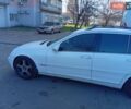 Белый Мерседес Ц-Класс, объемом двигателя 2.6 л и пробегом 320 тыс. км за 4650 $, фото 4 на Automoto.ua