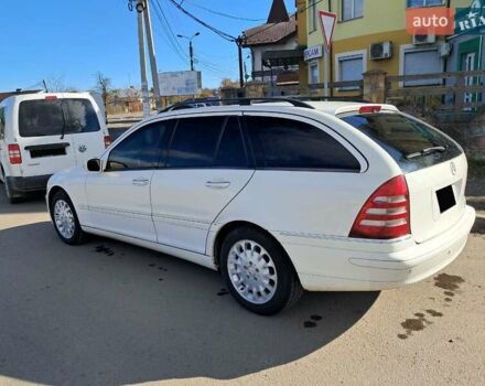 Мерседес Ц-Класс 2004 в Ивано-Франковске на Automoto.ua Белый Мерседес Ц-Класс, объемом двигателя 2.5 л и пробегом 200 тыс. км за 7400 $, фото 1 на Automoto.ua