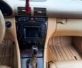 Белый Мерседес Ц-Класс, объемом двигателя 2.6 л и пробегом 240 тыс. км за 7000 $, фото 3 на Automoto.ua