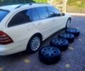 Белый Мерседес Ц-Класс, объемом двигателя 2.6 л и пробегом 230 тыс. км за 5000 $, фото 1 на Automoto.ua