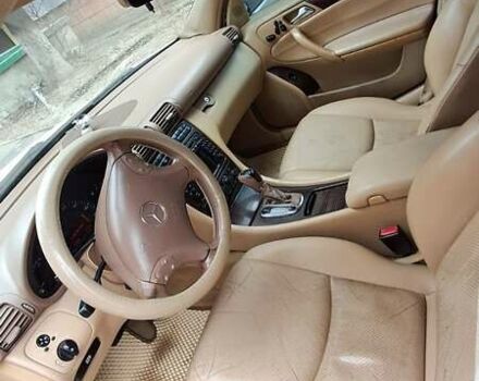 Белый Мерседес Ц-Класс, объемом двигателя 2.5 л и пробегом 200 тыс. км за 6500 $, фото 3 на Automoto.ua