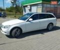 Білий Мерседес Ц-Клас, об'ємом двигуна 2.2 л та пробігом 307 тис. км за 10713 $, фото 4 на Automoto.ua