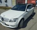 Білий Мерседес Ц-Клас, об'ємом двигуна 2.2 л та пробігом 307 тис. км за 10713 $, фото 1 на Automoto.ua