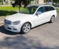 Белый Мерседес Ц-Класс, объемом двигателя 2.15 л и пробегом 355 тыс. км за 6500 $, фото 13 на Automoto.ua