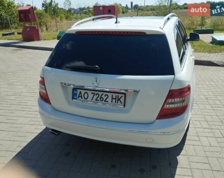 Білий Мерседес Ц-Клас, об'ємом двигуна 2.2 л та пробігом 307 тис. км за 9988 $, фото 3 на Automoto.ua