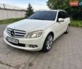 Белый Мерседес Ц-Класс, объемом двигателя 2.2 л и пробегом 300 тыс. км за 9300 $, фото 4 на Automoto.ua