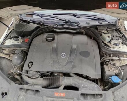 Белый Мерседес Ц-Класс, объемом двигателя 2.1 л и пробегом 360 тыс. км за 9300 $, фото 14 на Automoto.ua