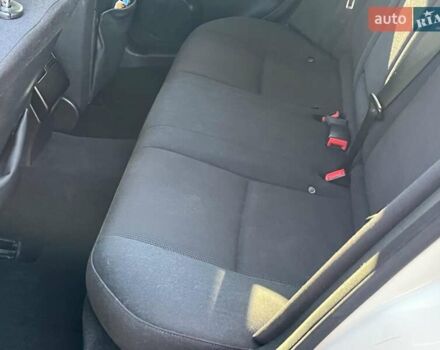 Мерседес Ц-Класс 2010 в Киеве на Automoto.ua Белый Мерседес Ц-Класс, объемом двигателя 2.1 л и пробегом 412 тыс. км за 8990 $, фото 25 на Automoto.ua