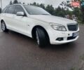 Белый Мерседес Ц-Класс, объемом двигателя 2.14 л и пробегом 329 тыс. км за 8500 $, фото 2 на Automoto.ua