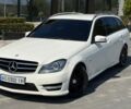 Білий Мерседес Ц-Клас, об'ємом двигуна 2.2 л та пробігом 210 тис. км за 12000 $, фото 1 на Automoto.ua