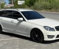 Белый Мерседес Ц-Класс, объемом двигателя 2.2 л и пробегом 210 тыс. км за 12000 $, фото 3 на Automoto.ua