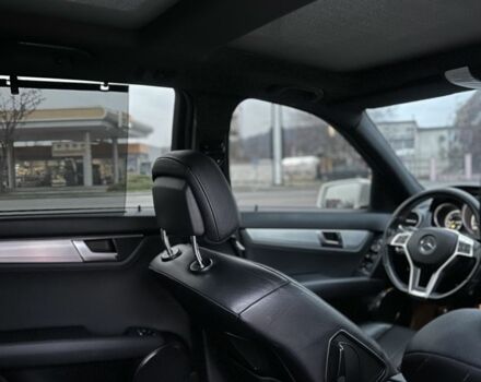 Белый Мерседес Ц-Класс, объемом двигателя 2.1 л и пробегом 322 тыс. км за 10400 $, фото 7 на Automoto.ua