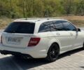 Белый Мерседес Ц-Класс, объемом двигателя 2.2 л и пробегом 210 тыс. км за 12000 $, фото 7 на Automoto.ua