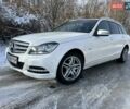 Белый Мерседес Ц-Класс, объемом двигателя 2.2 л и пробегом 275 тыс. км за 8700 $, фото 1 на Automoto.ua