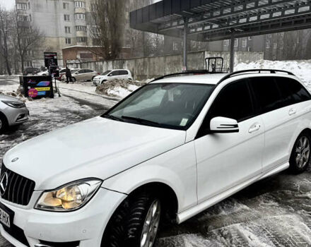 Белый Мерседес Ц-Класс, объемом двигателя 2.2 л и пробегом 278 тыс. км за 11300 $, фото 47 на Automoto.ua