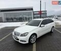 Белый Мерседес Ц-Класс, объемом двигателя 2.14 л и пробегом 255 тыс. км за 10500 $, фото 1 на Automoto.ua