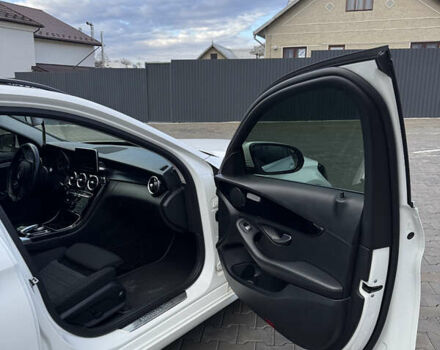 Білий Мерседес Ц-Клас, об'ємом двигуна 2.14 л та пробігом 284 тис. км за 16800 $, фото 36 на Automoto.ua