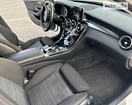 Білий Мерседес Ц-Клас, об'ємом двигуна 2.14 л та пробігом 284 тис. км за 16800 $, фото 18 на Automoto.ua