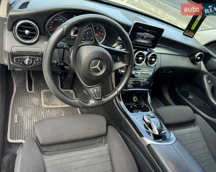 Білий Мерседес Ц-Клас, об'ємом двигуна 2.14 л та пробігом 284 тис. км за 16800 $, фото 46 на Automoto.ua