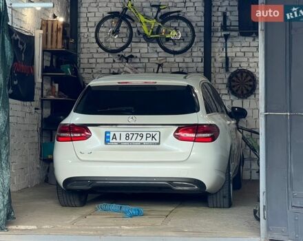 Білий Мерседес Ц-Клас, об'ємом двигуна 2.14 л та пробігом 342 тис. км за 17300 $, фото 4 на Automoto.ua