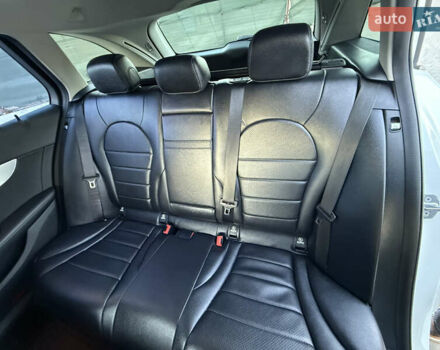 Белый Мерседес Ц-Класс, объемом двигателя 2.14 л и пробегом 159 тыс. км за 21900 $, фото 28 на Automoto.ua