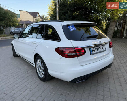 Белый Мерседес Ц-Класс, объемом двигателя 1.95 л и пробегом 139 тыс. км за 29000 $, фото 7 на Automoto.ua