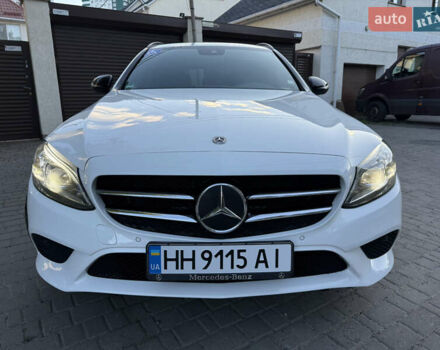 Белый Мерседес Ц-Класс, объемом двигателя 1.95 л и пробегом 139 тыс. км за 29000 $, фото 4 на Automoto.ua