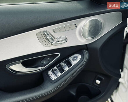 Белый Мерседес Ц-Класс, объемом двигателя 1.95 л и пробегом 148 тыс. км за 27500 $, фото 19 на Automoto.ua