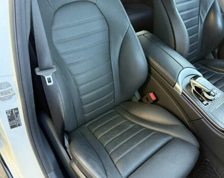 Белый Мерседес Ц-Класс, объемом двигателя 1.95 л и пробегом 139 тыс. км за 29000 $, фото 24 на Automoto.ua