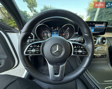 Белый Мерседес Ц-Класс, объемом двигателя 1.95 л и пробегом 139 тыс. км за 29000 $, фото 30 на Automoto.ua