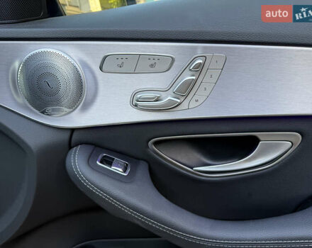 Белый Мерседес Ц-Класс, объемом двигателя 1.95 л и пробегом 139 тыс. км за 29000 $, фото 22 на Automoto.ua