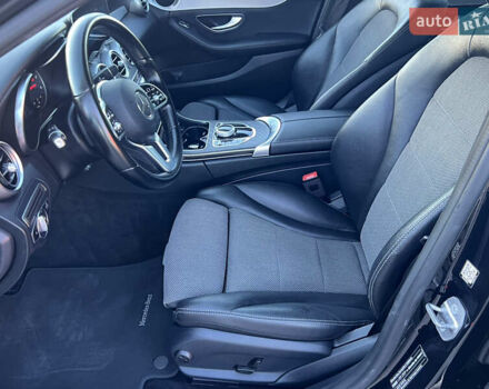 Белый Мерседес Ц-Класс, объемом двигателя 1.95 л и пробегом 300 тыс. км за 20510 $, фото 12 на Automoto.ua