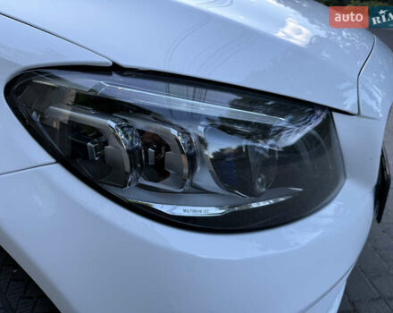 Белый Мерседес Ц-Класс, объемом двигателя 1.95 л и пробегом 139 тыс. км за 29000 $, фото 2 на Automoto.ua